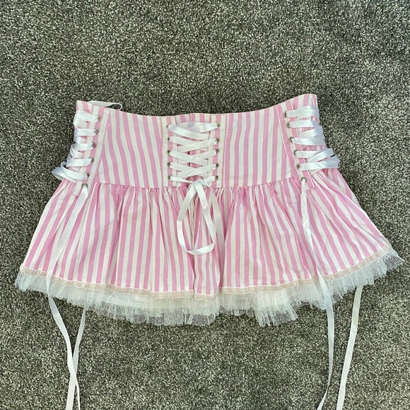 Hell bunny pinstripe skirt size S/m - Picture 1 of 5